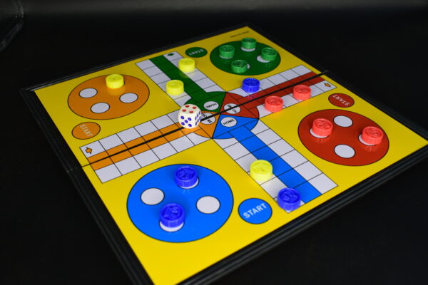 Jeu Ludo magnétique et pliable
