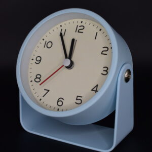 Mini Réveil Élégant avec Alarme – Montre de Bureau ou de Table de Nuit Pratique et Design