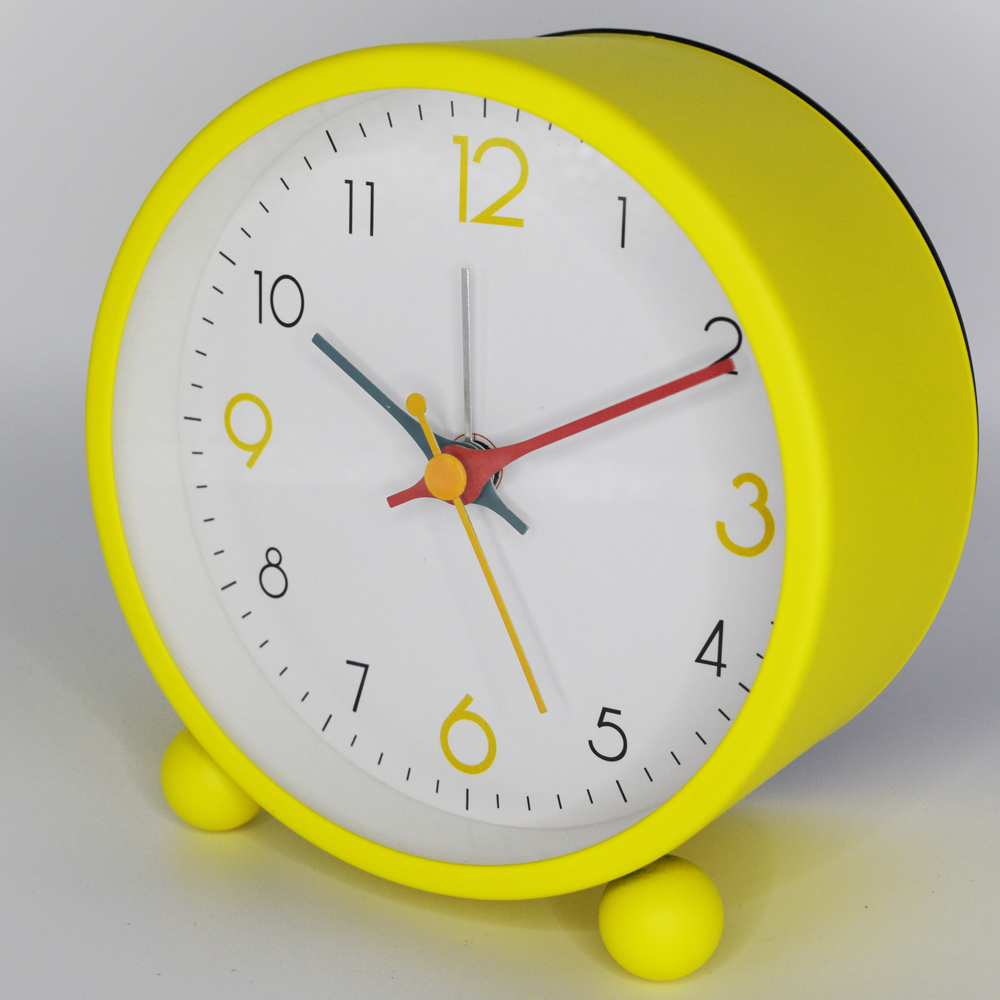 montre bureau et maison Montre Élégante avec Alarme – Design Moderne pour Bureau et Maison
