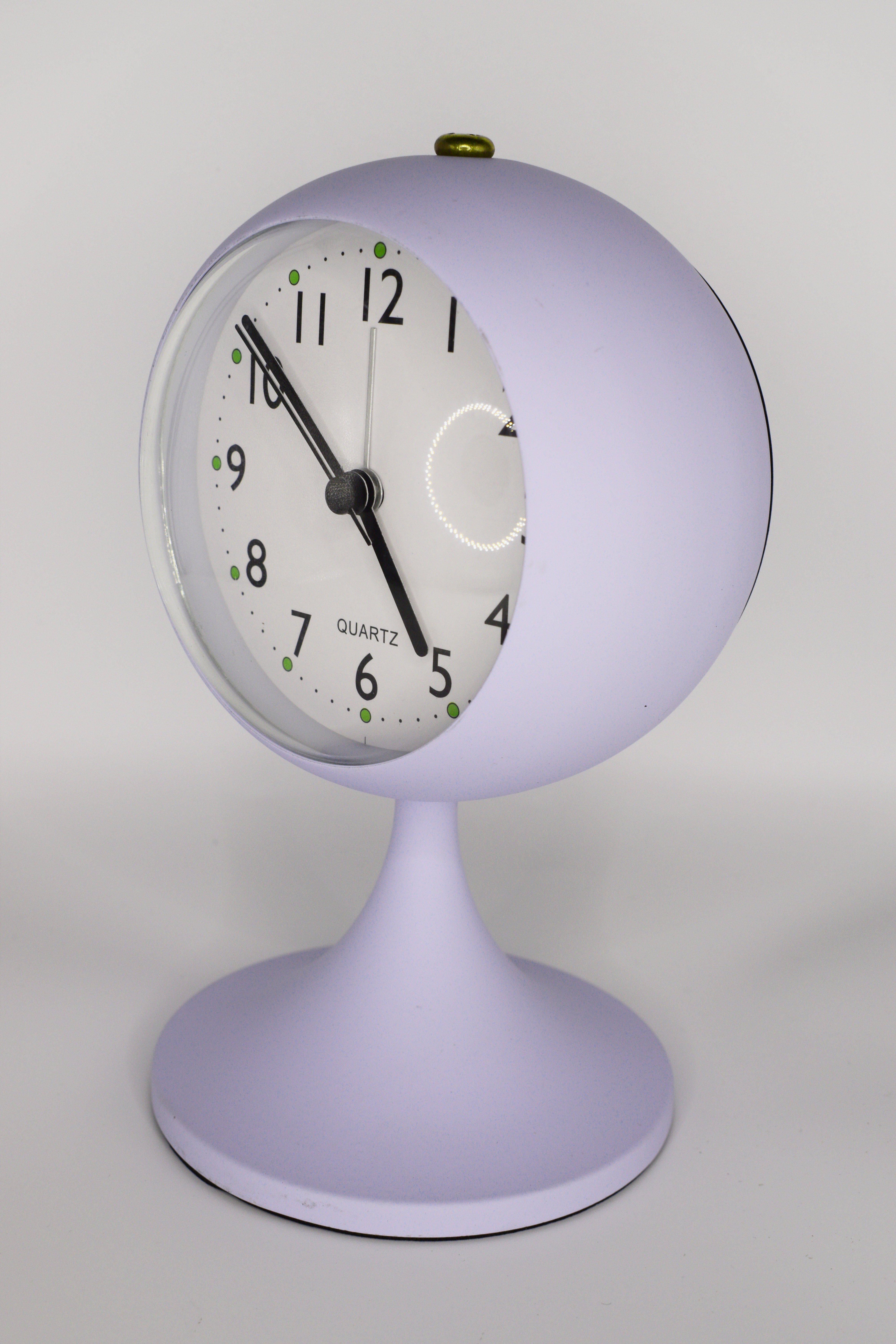 Montre Élégante avec Alarme – Design Moderne pour Bureau et Maison
